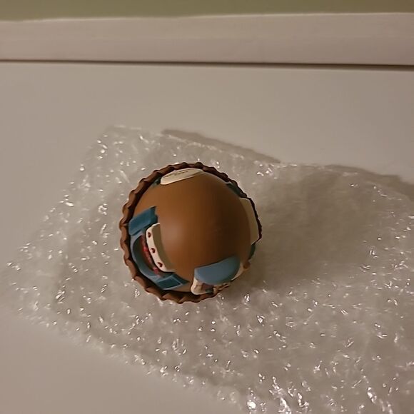 1994 Hallmark Keepsake Ornament - Picture 9 of 9